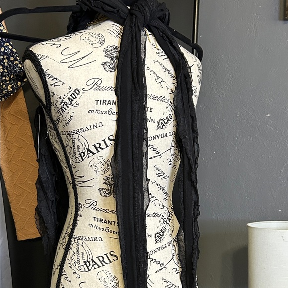 Black Textured Ruffled Dress - Picture 4 of 5